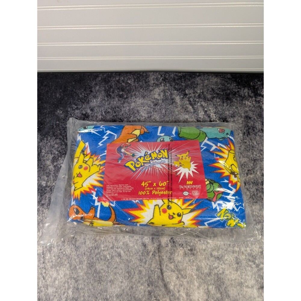 NEW Vintage 2000 Pokemon Blanket - Gotta Catch Em All - Northwest Company 45x60
